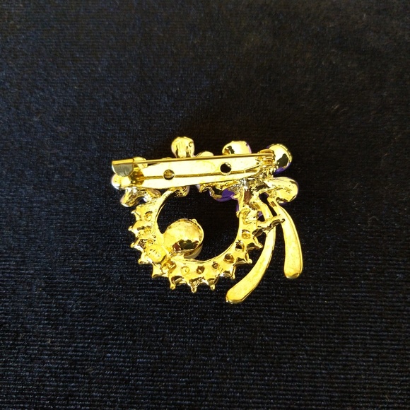 Vintage Enamel Flower Brooch with Pearl - Picture 3 of 4